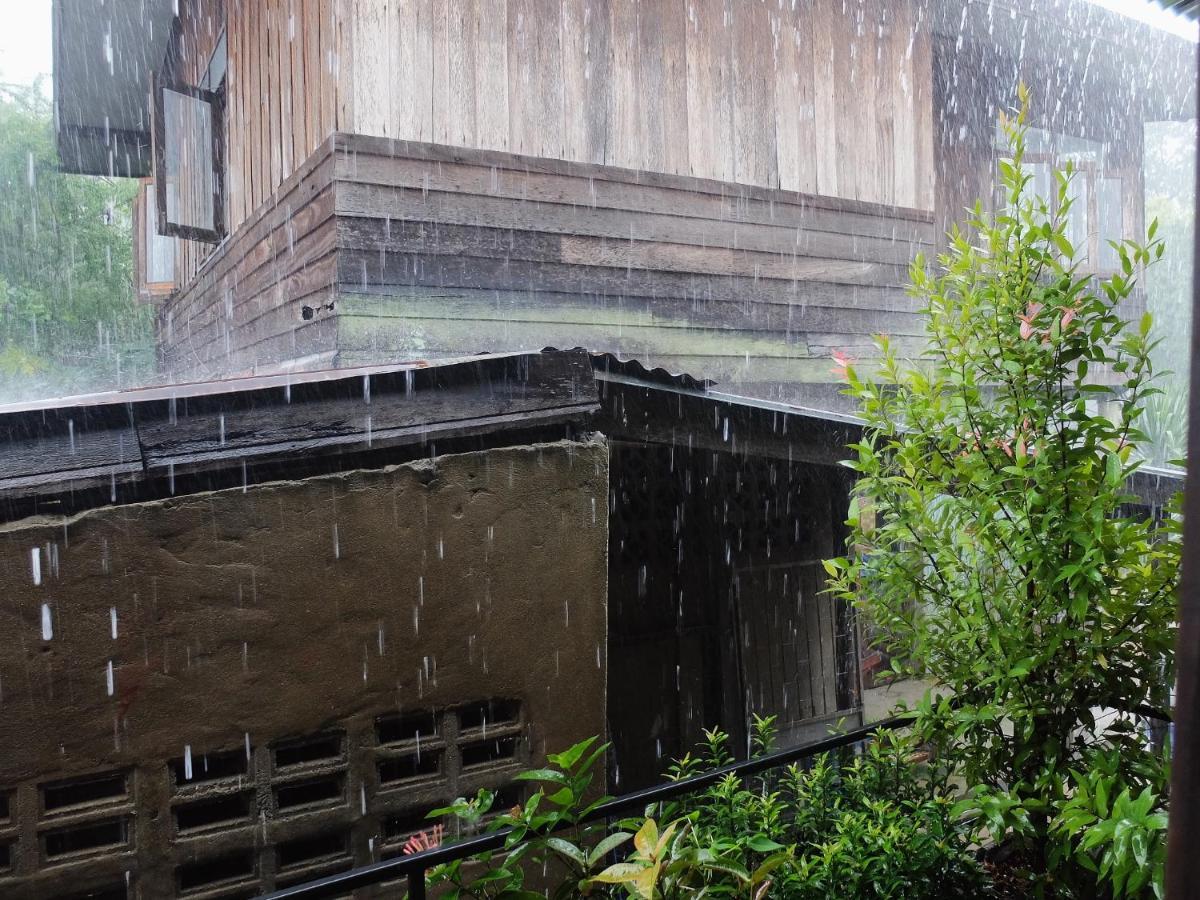 Iamwarin Mini Hostel Warin Chamrap エクステリア 写真