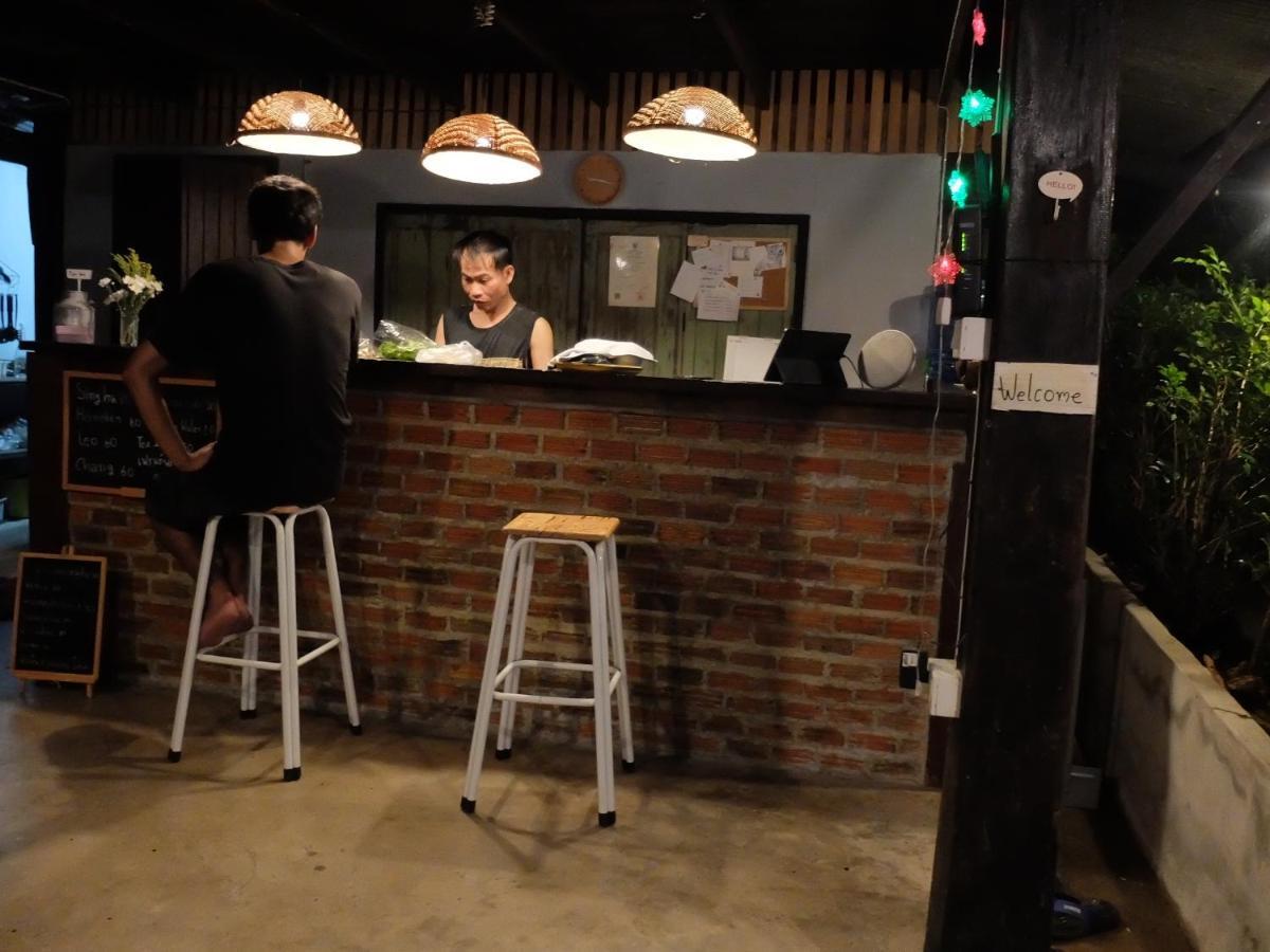Iamwarin Mini Hostel Warin Chamrap エクステリア 写真