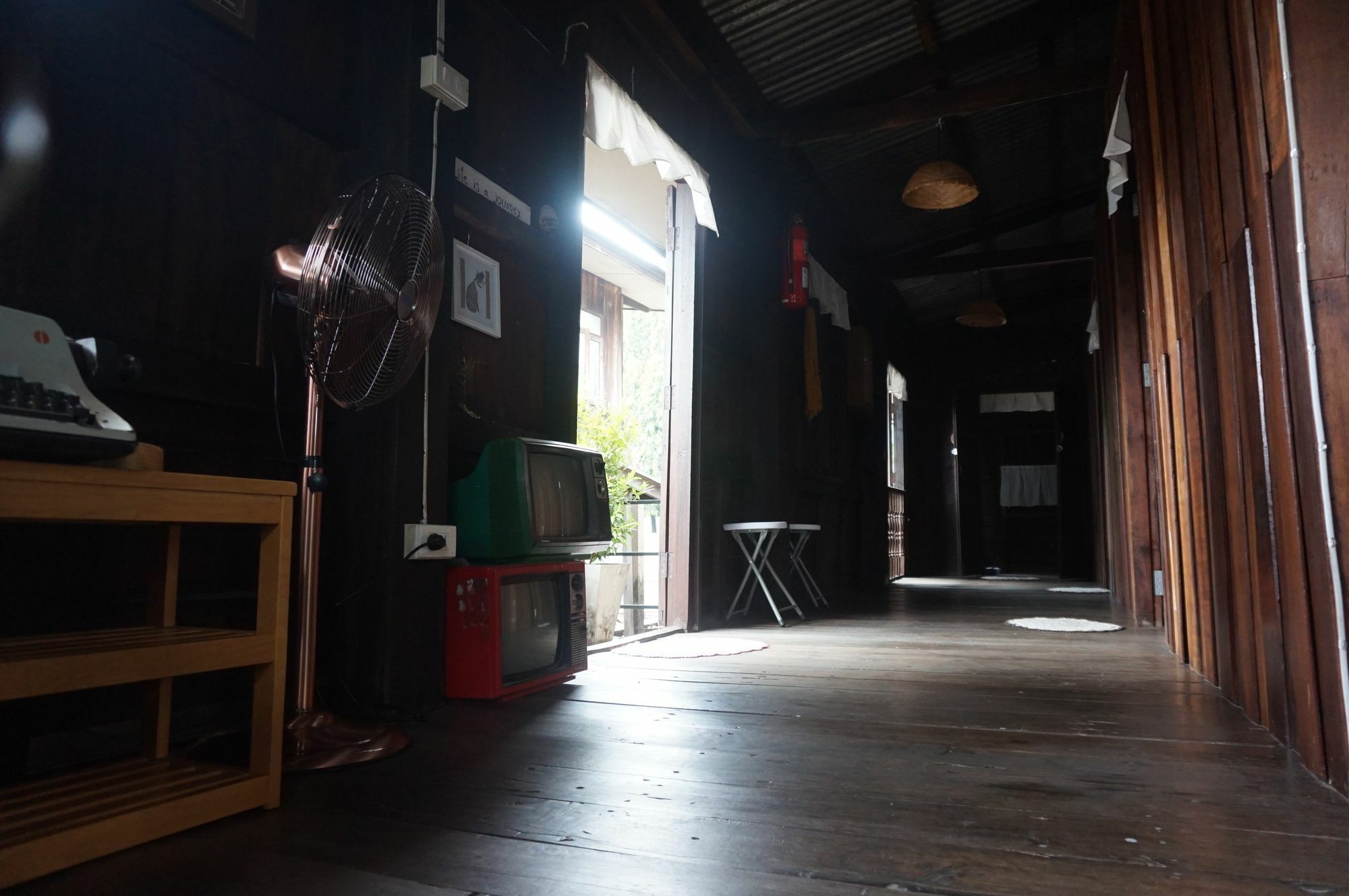 Iamwarin Mini Hostel Warin Chamrap エクステリア 写真